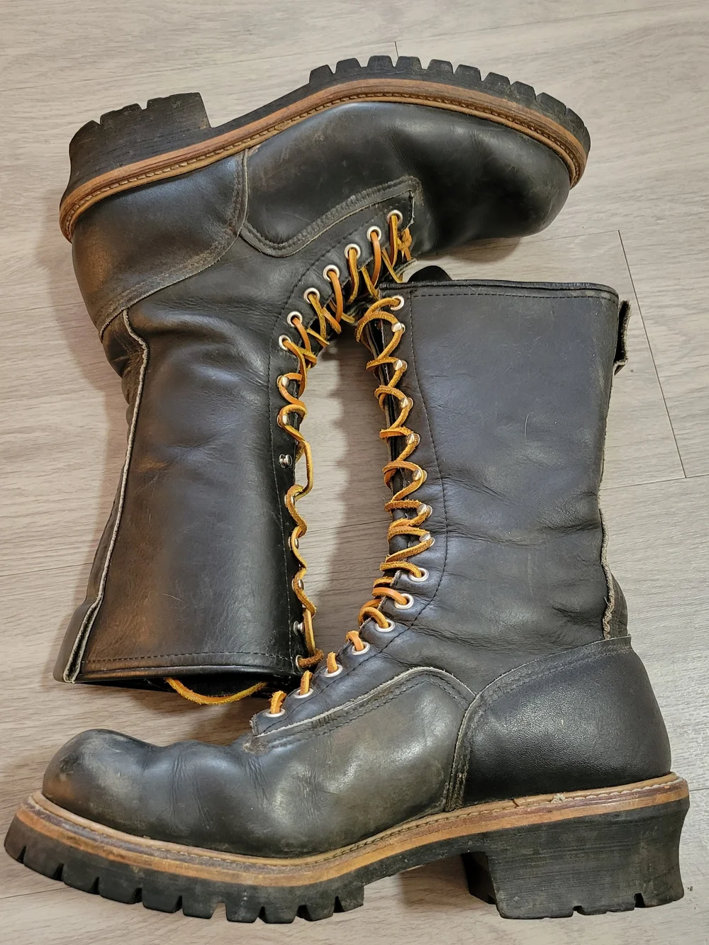 VTG RED WING MENS 11.5E TALL LINEMAN LOGGER LACE UP LEATHER BOOTS VIBRAM SOLE
